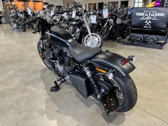 Fahrzeugabbildung Harley-Davidson RH975 S Nighster Spezial Umbau