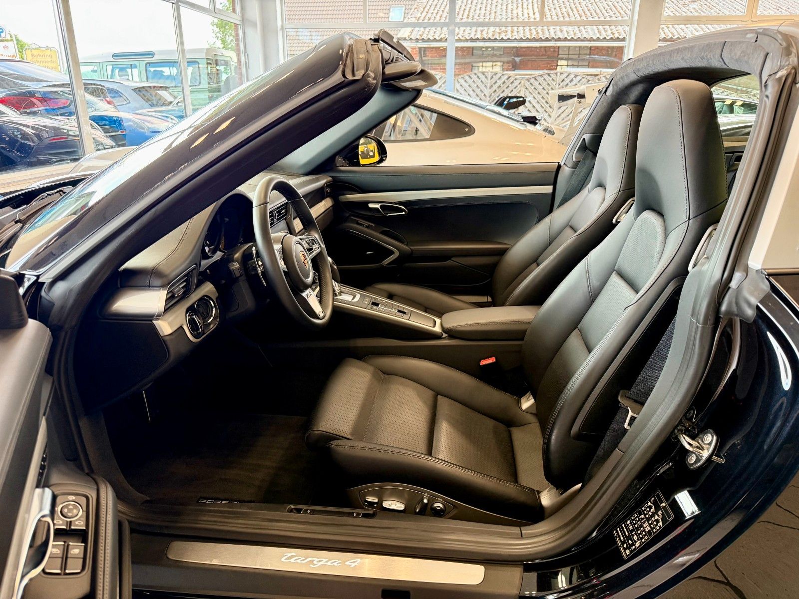 Fahrzeugabbildung Porsche 911 991 Targa 4 PDK SportChrono/BOSE/Kamera/DAB