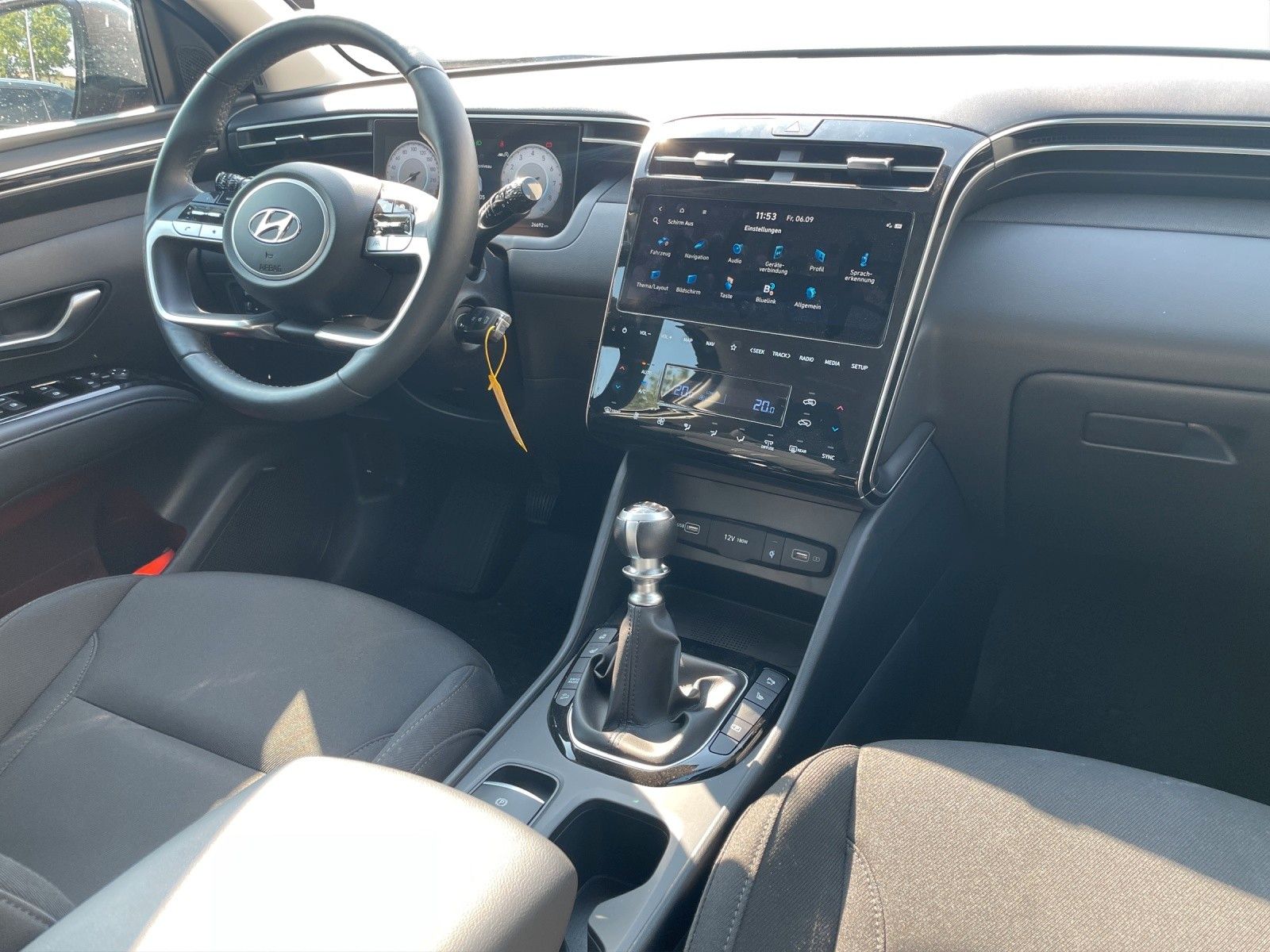 Fahrzeugabbildung Hyundai Tucson 1.6 T-GDI NAVI/LHZ/SHZ/RFK/PDC/Verkehrsz