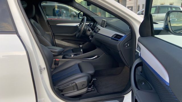 Fahrzeugabbildung BMW X2 sDrive 18 i M Sport NAVI, PDC !! 32.814 KM !!