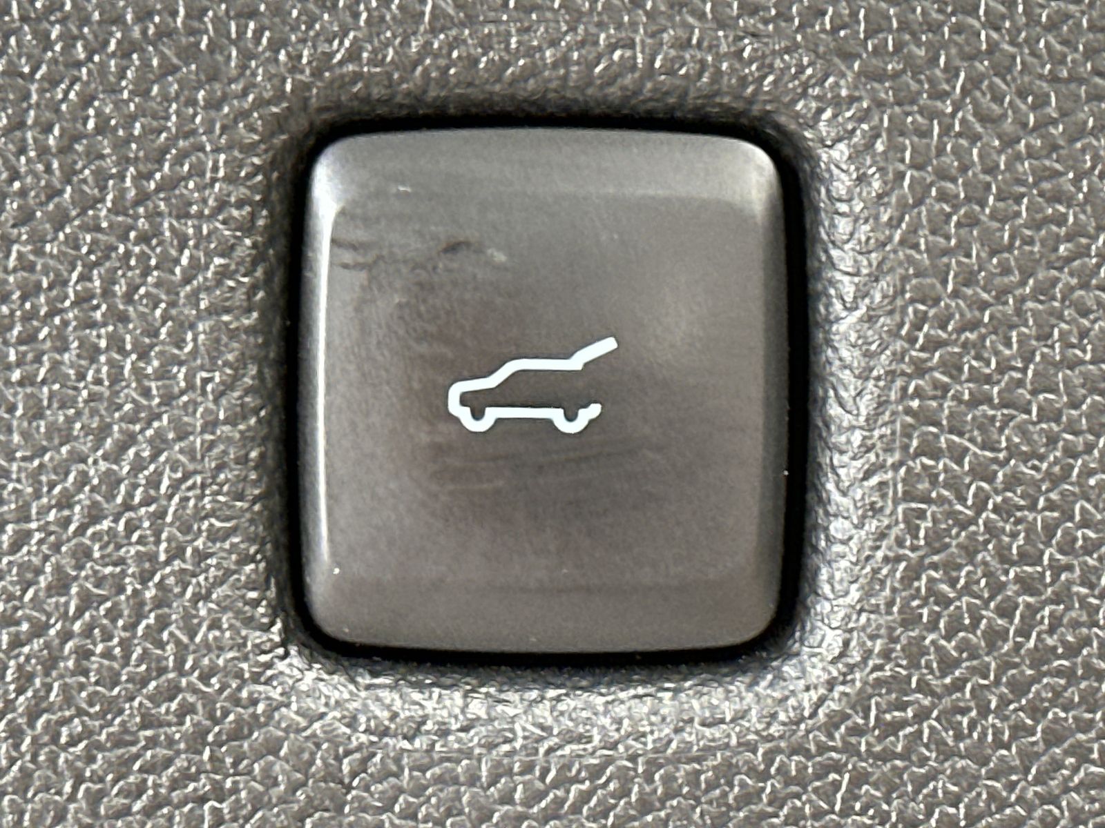 Fahrzeugabbildung Ford Kuga 2.0 EB 4x4 Aut. ST-Line X NAV+LED+PANO+AHK