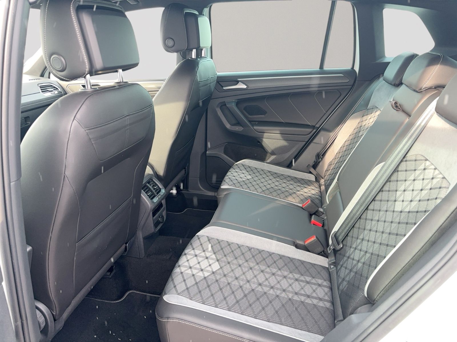 Tiguan eHybrid R-Line, Matrix, DCC, 20"Alu