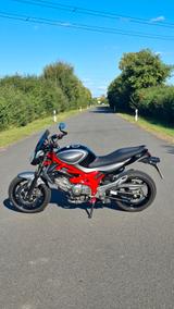 Suzuki Gladius, SFV650A, Reifen NEU,  letzter Monat - SUZUKI 650 R