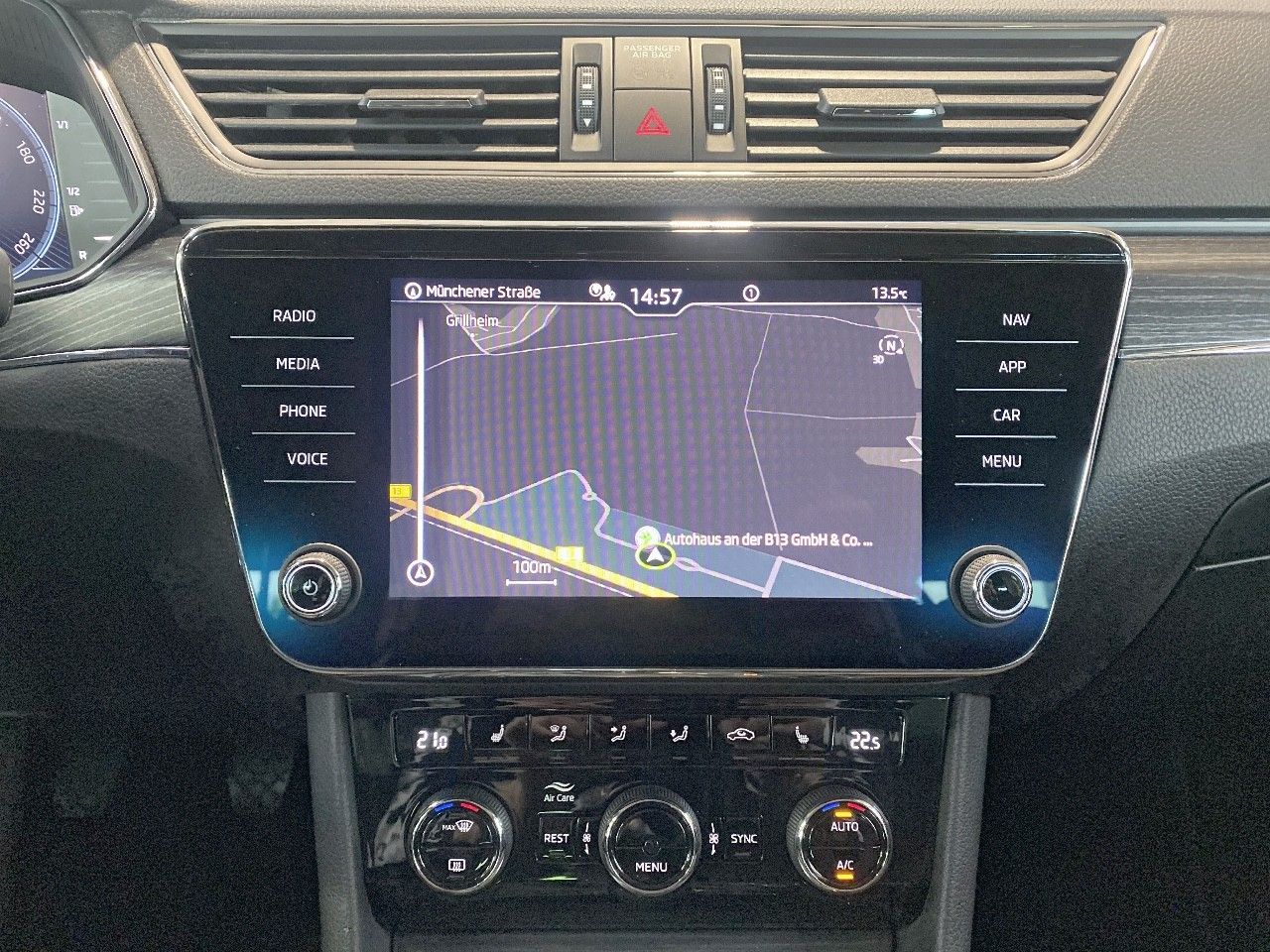 Skoda Superb Combi Style 2.0 TDI NAVI AHK KAM ACC LED foto 13