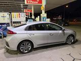 Hyundai IONIQ 1.6l GDi PLUG-IN HYBRID Trend Trend - Hyundai IONIQ Trend mit Hybrid-Antrieb (Benzin/Elektro)