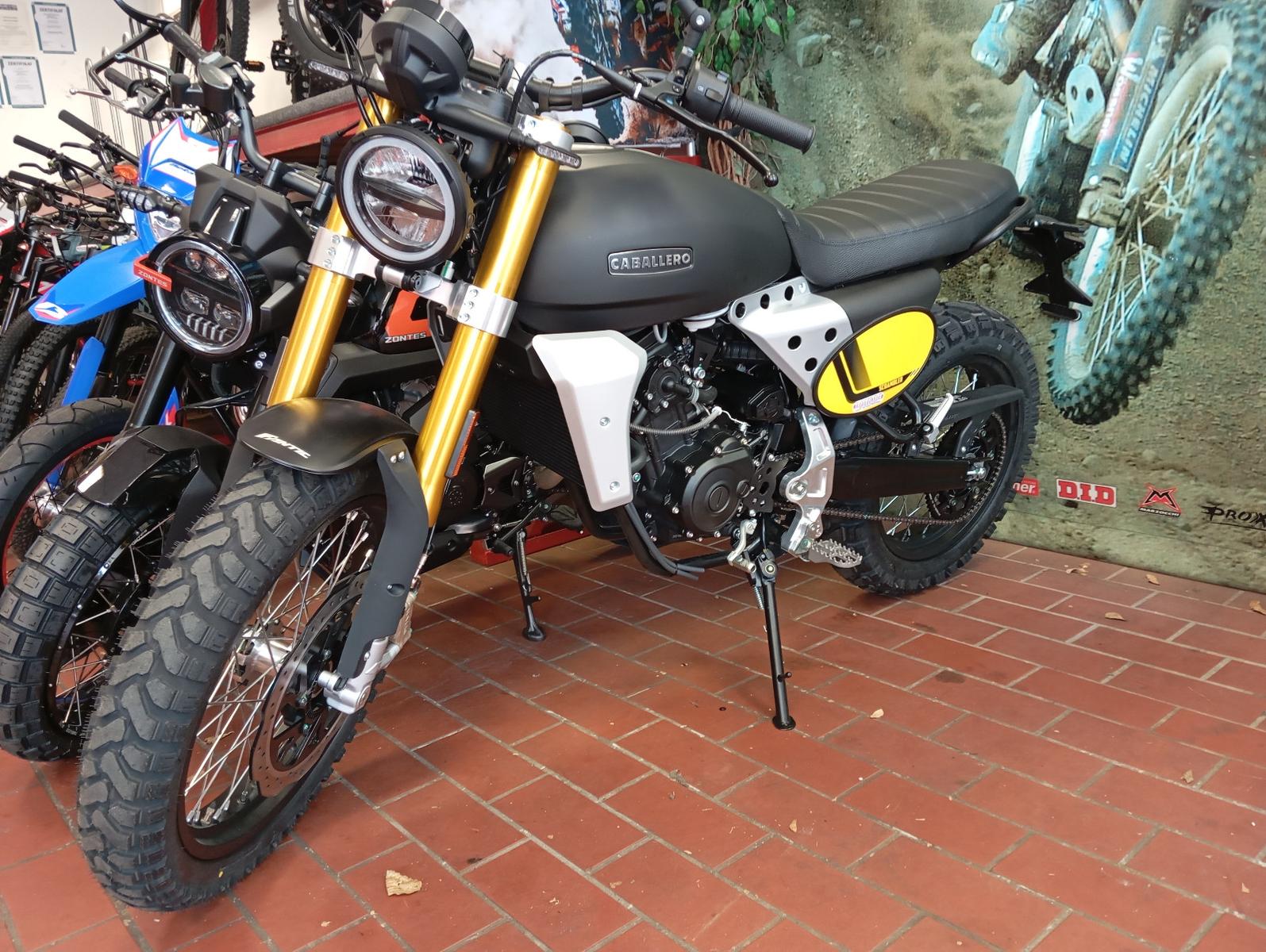 Fantic Caballero125 scrambler 2026 schwarz