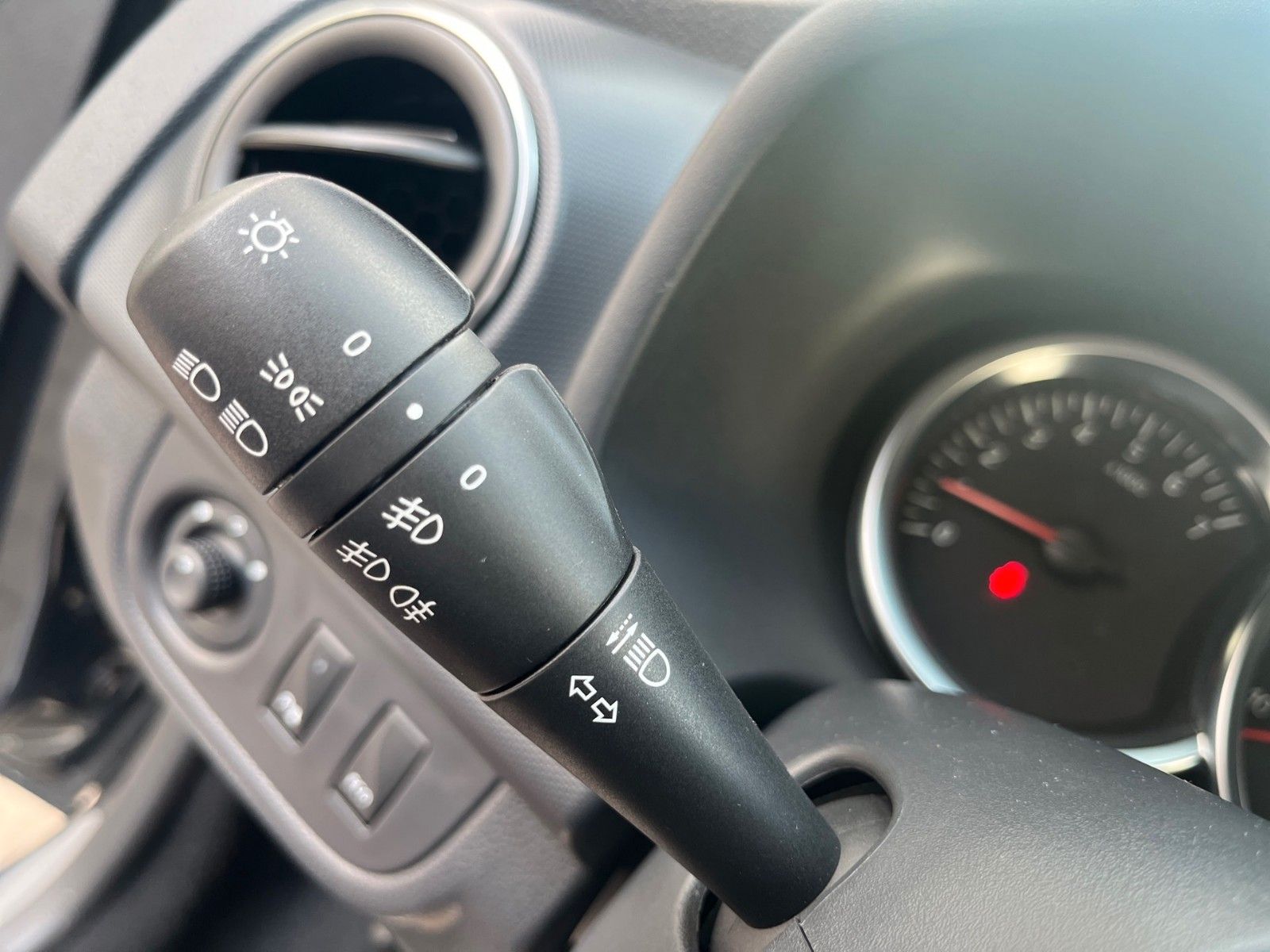 Dacia Sandero II Comfort – Bild 20