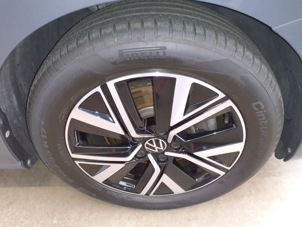 Volkswagen Touran Highline 2.0 TDI SCR Tempo*Nav*PDC*RFK*SH