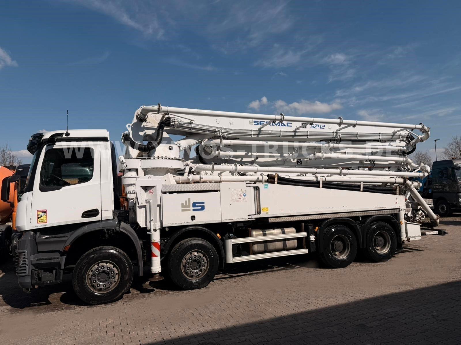 Mercedes-Benz Arocs 8X4 SERMAC 42M5Z - 180M3/H - 600H