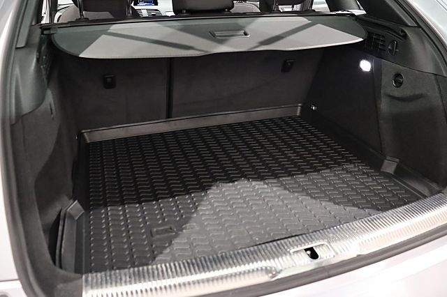 Q3 1.4 TFSI design LED NAVI PDC TEMPOMAT BT DAB