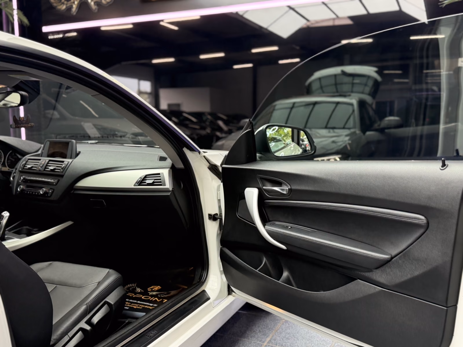 BMW 118d Limo /Bi-Xenon/S-Dach/Vollleder/BT/PDC