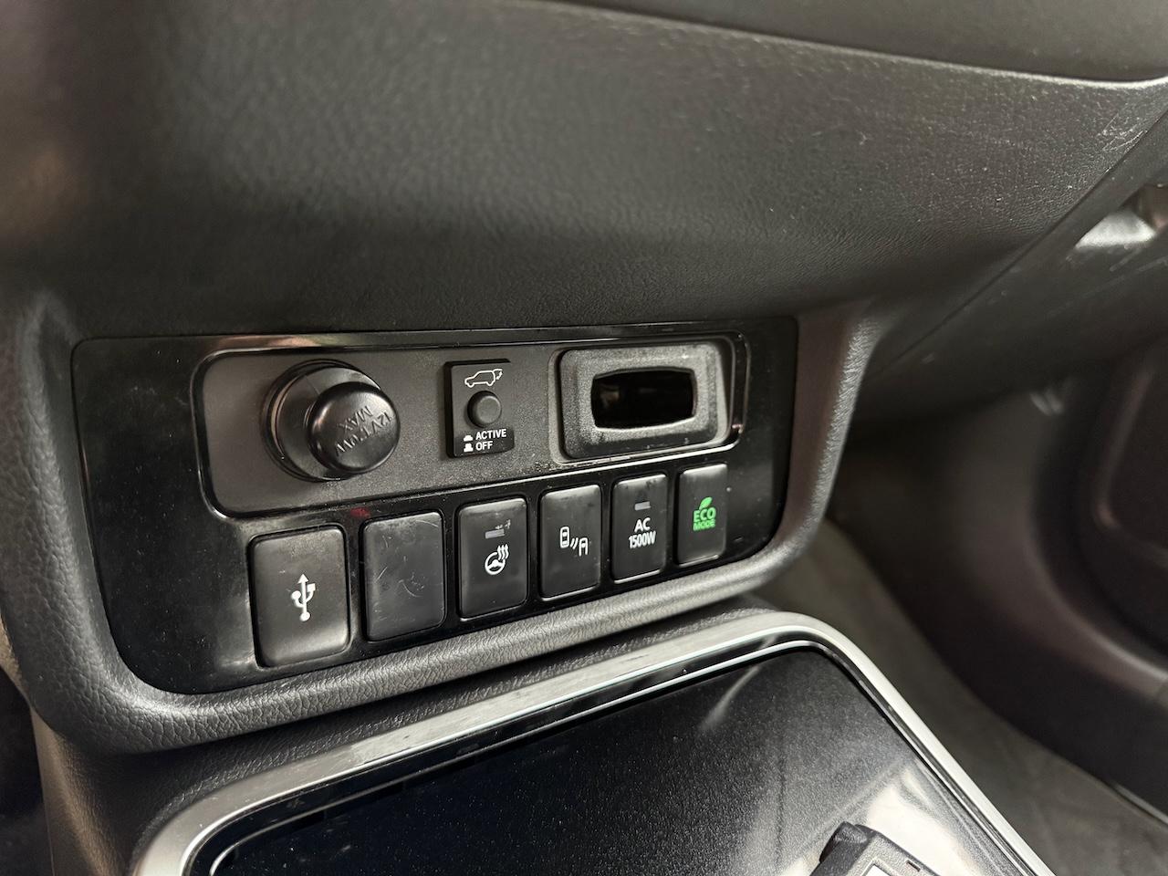 Mitsubishi Outlander 2.4 PHEV 4WD Plus *Leder*Navi*360°Kame