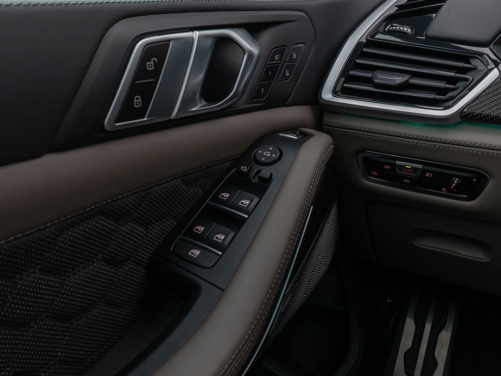 Fahrzeugabbildung BMW X5 M Competition Panorama 360°B&W IndividualVoll