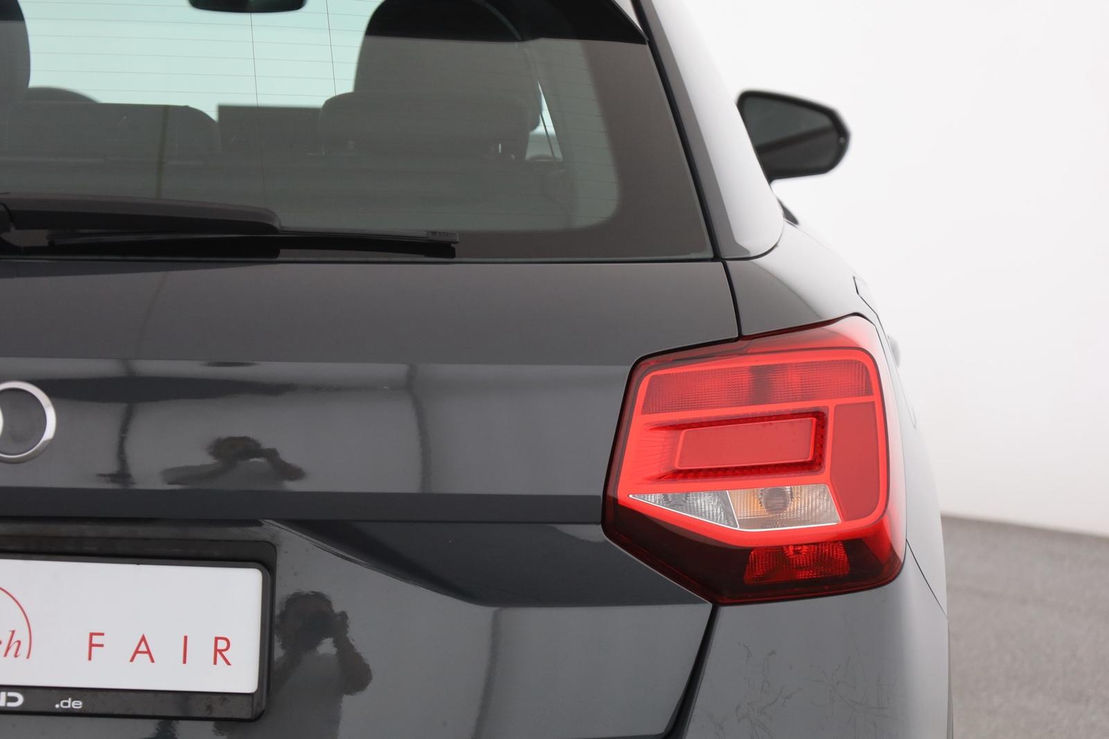 Audi Q2 30 TFSI Sport Navi Sitzheizung AHK