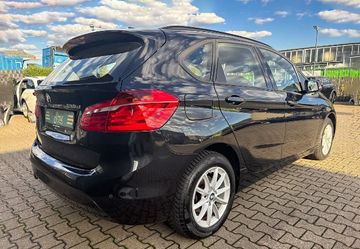 BMW 218 Active Tourer - 4