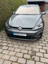 Volkswagen Golf VII Variant *R-Line*DSG *Massage*AHK* - Volkswagen Golf in Lübeck