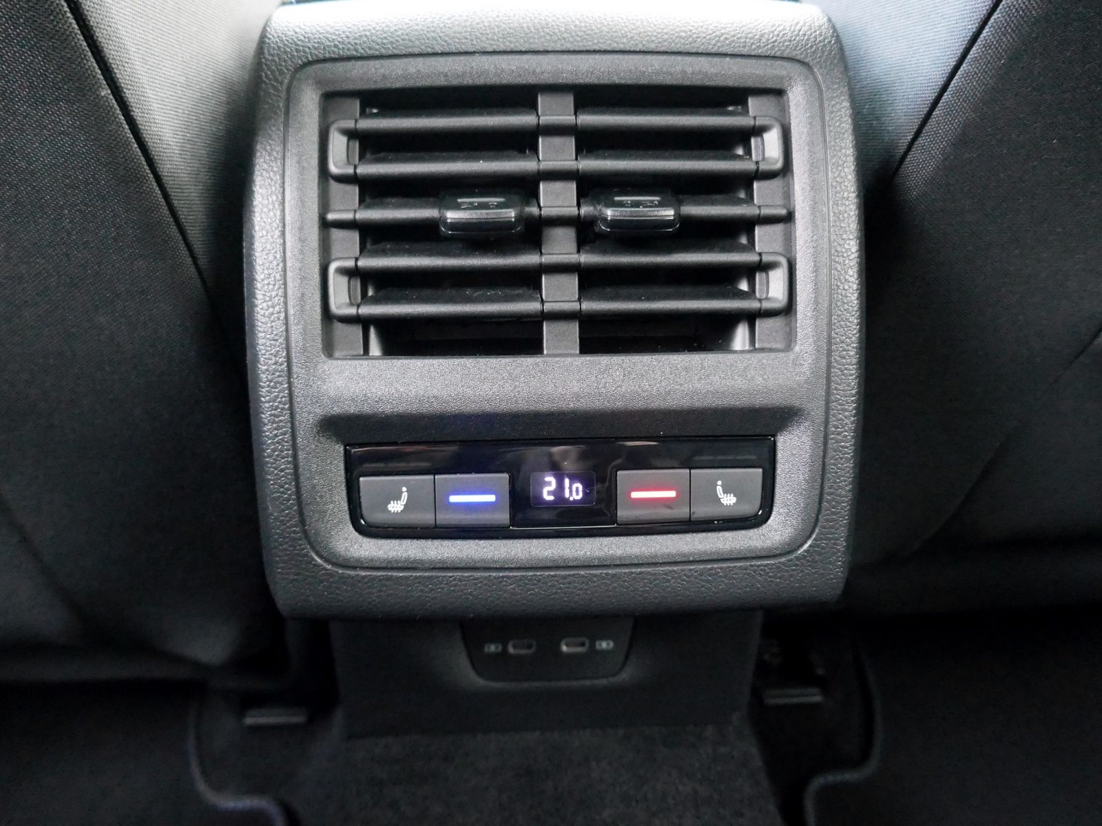 Fahrzeugabbildung Volkswagen Golf GTE 1.4 TSI eHybrid DSG | LED AHK RFK ACC