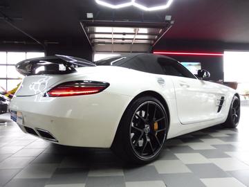 صورة 6 لـ 2014 Mercedes-BENZ SLS AMG