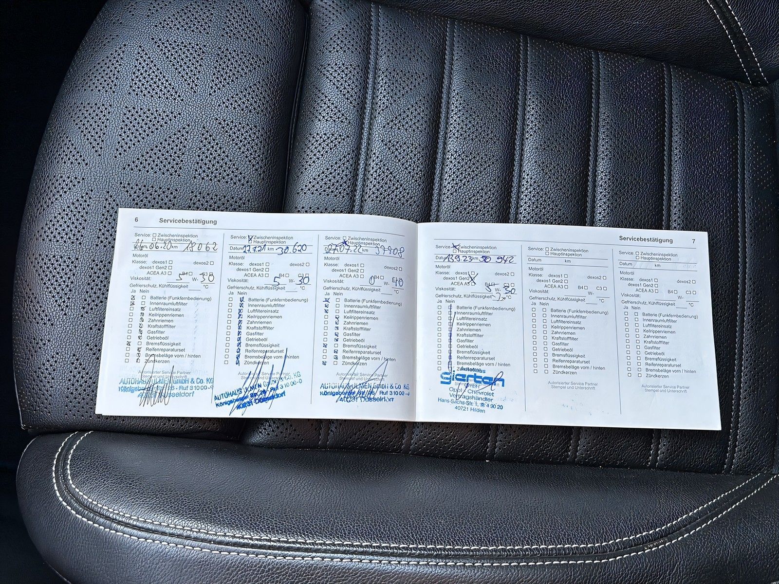 Fahrzeugabbildung Opel Cascada 1.4i INNOVATION NAVI LEDER XENON RF KAM