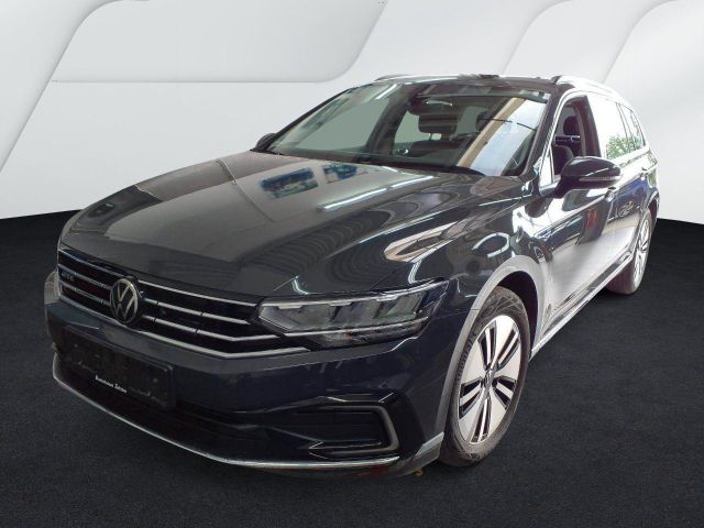 Volkswagen Passat Variant GTE NAVI SHZ LED RFK ACC TRAVEL