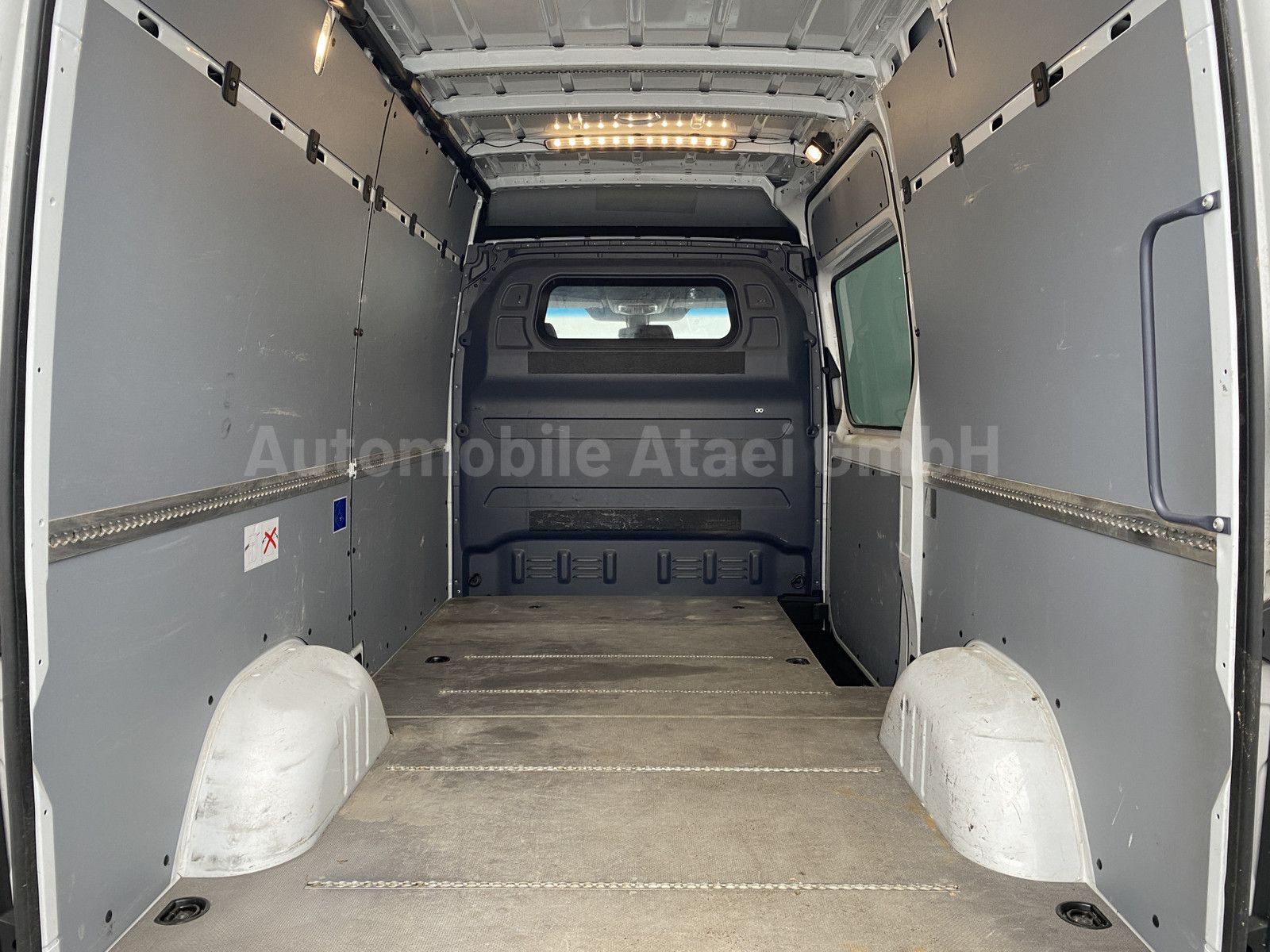 Fahrzeugabbildung Mercedes-Benz Sprinter 316 Automatik AHK+ KAMERA+ NAVI 9895