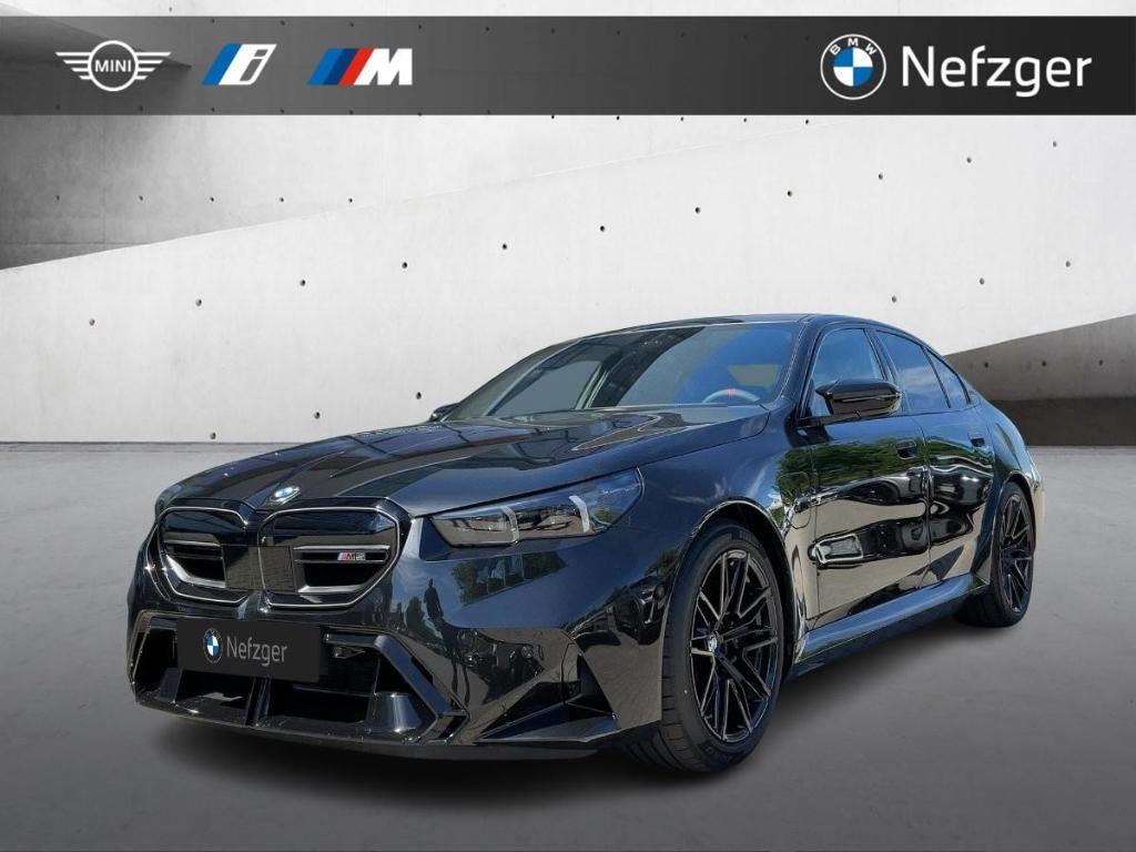 BMW M5 Limousine Leder Pano B&W HUD