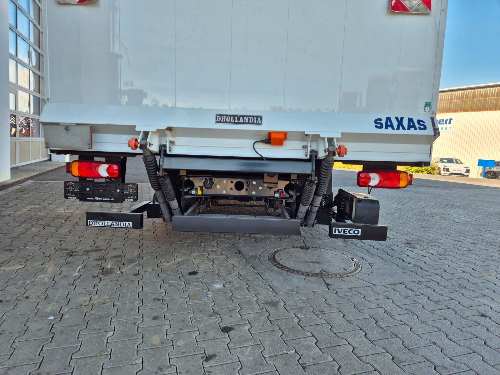 Fahrzeugabbildung Iveco Eurocargo 75-210/P LBW 1.000kg 3 Sitze Klima