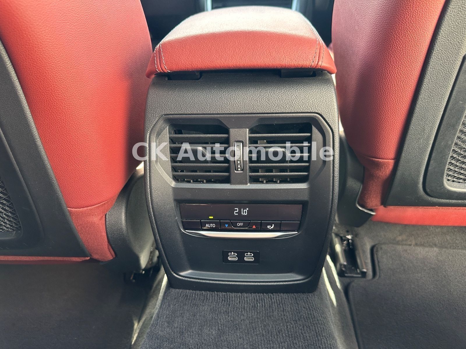 Fahrzeugabbildung BMW M340d xDrive Touring/Navi/Head-Up/Pano/360°/LED