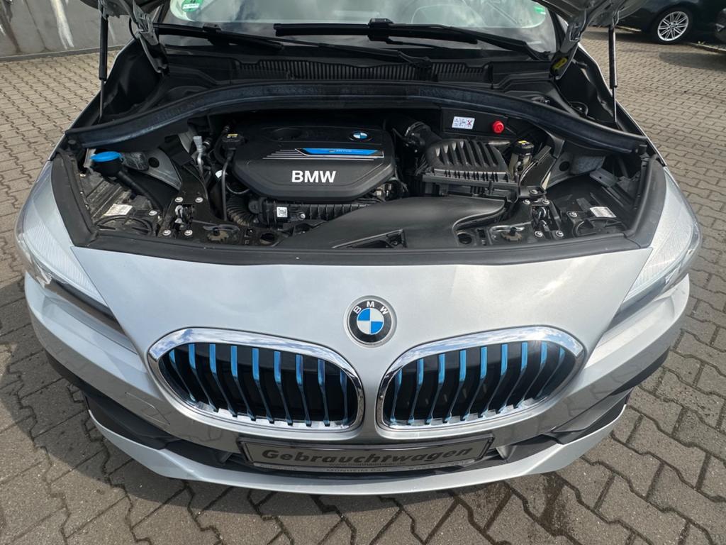BMW 225