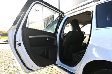 Volvo V70 T5 Summum *RHD* – Bild 19