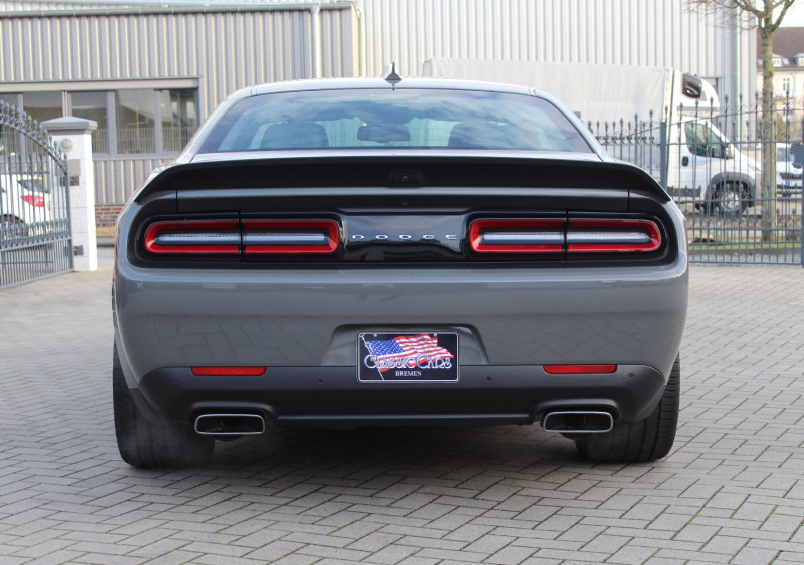 Dodge CHALLENGER 6,4L ScatPack Widebody - Unfallfrei