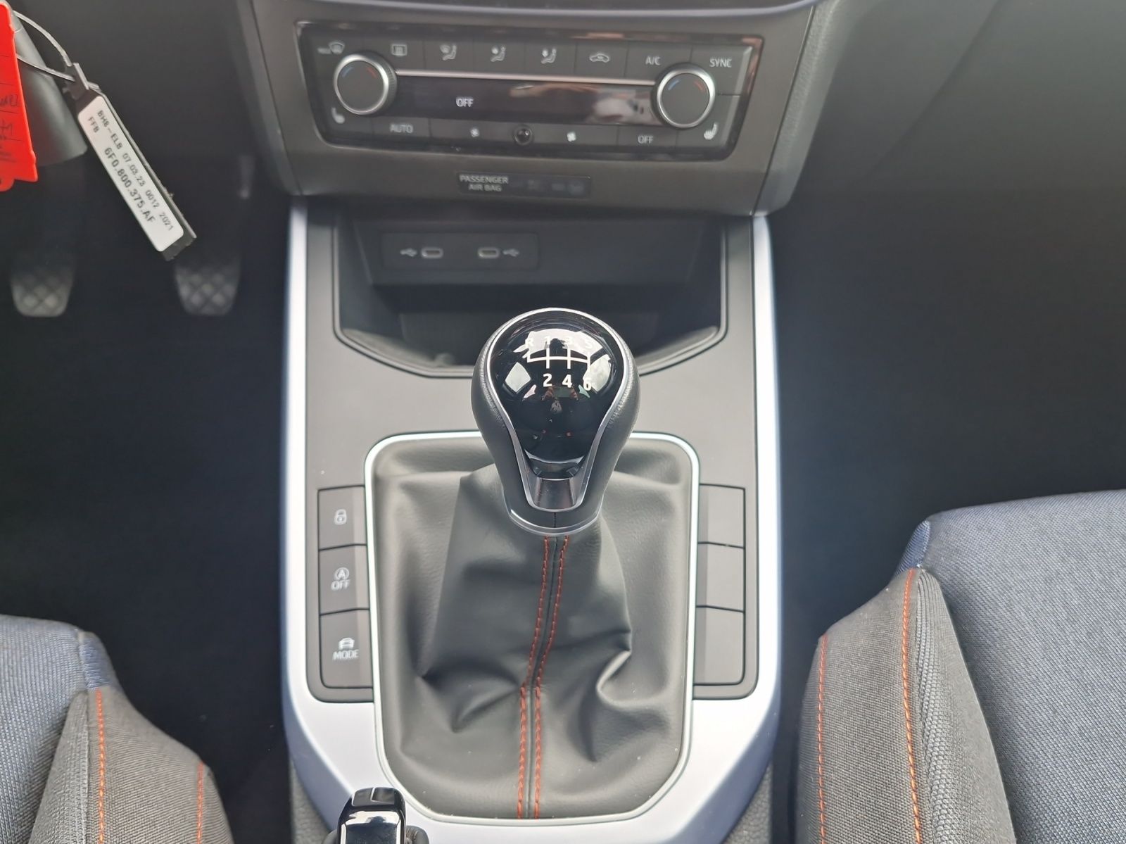 Fahrzeugabbildung SEAT Arona FR 1.0 TSI LED RFK ACC SH