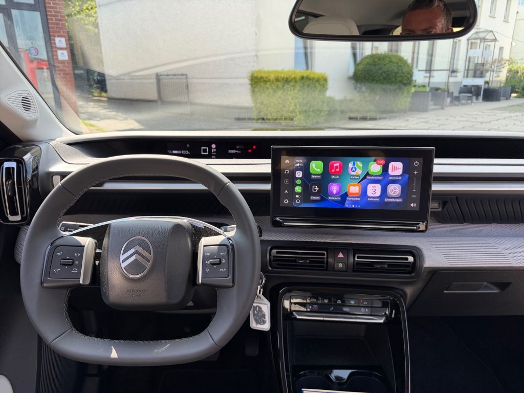 Fahrzeugabbildung Citroën e-C3 Aircross 113 Standard-Range MAX