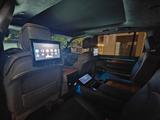 Jeep Grand Wagoneer 6.4 V8 (477 KM) 4WD - Jeep Wagoneer mit Benzin-Antrieb: Geländewagen, mit Klimaanlage