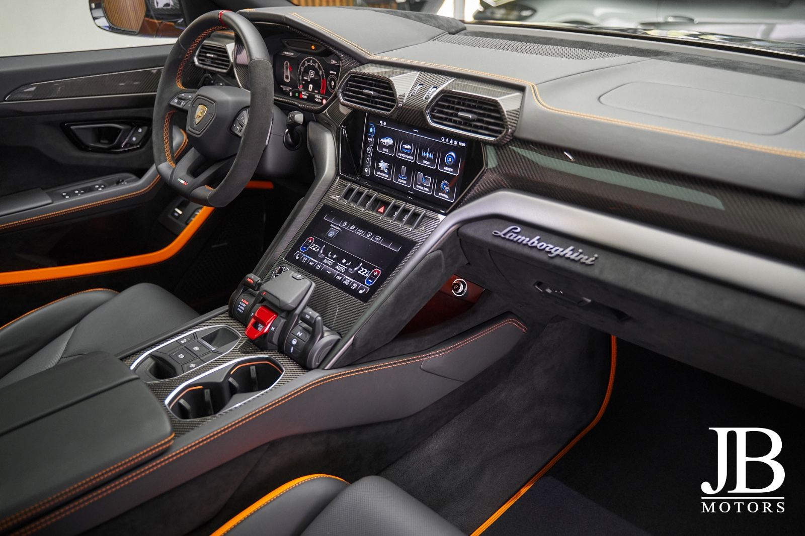 Fahrzeugabbildung Lamborghini Urus Performante Carbon Head-Up Akrapovic