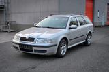 Skoda Octavia tour 1.6 MPi Automatik - Skoda Octavia: Mpi