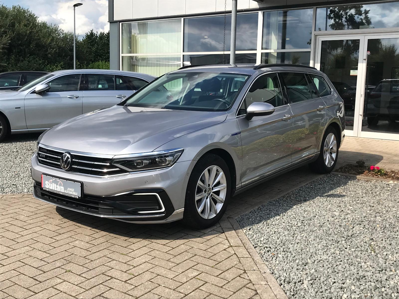 Volkswagen Passat 1.4 TSI GTE AHK 360° ACC Cockpit IQ-Light