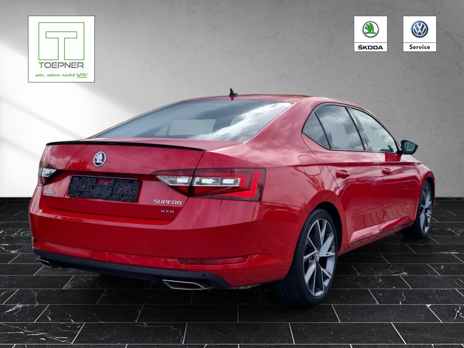 Fahrzeugabbildung SKODA Superb Lim. Sportline 4x4 2,0 TSI Pano Navi AHK