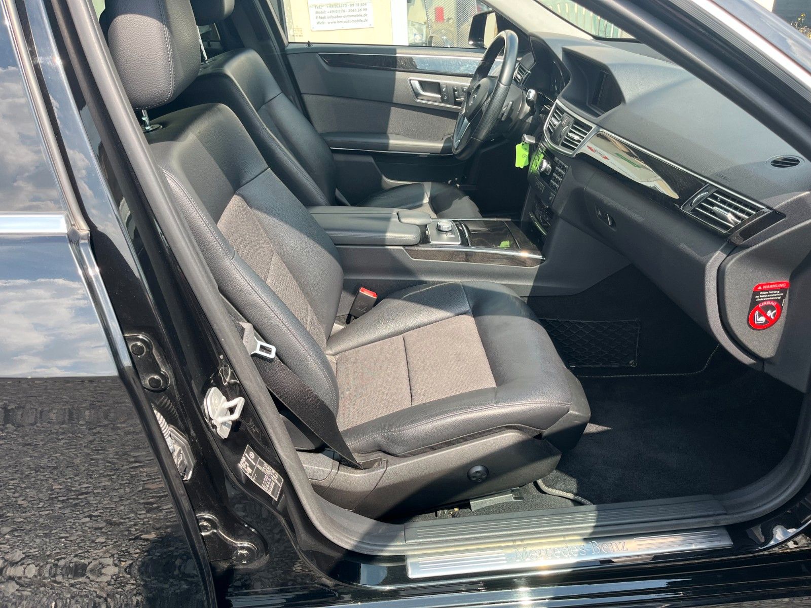 Fahrzeugabbildung Mercedes-Benz E 300 CDI Aut. AVANTGARDE Navi Xenon Leder AHK