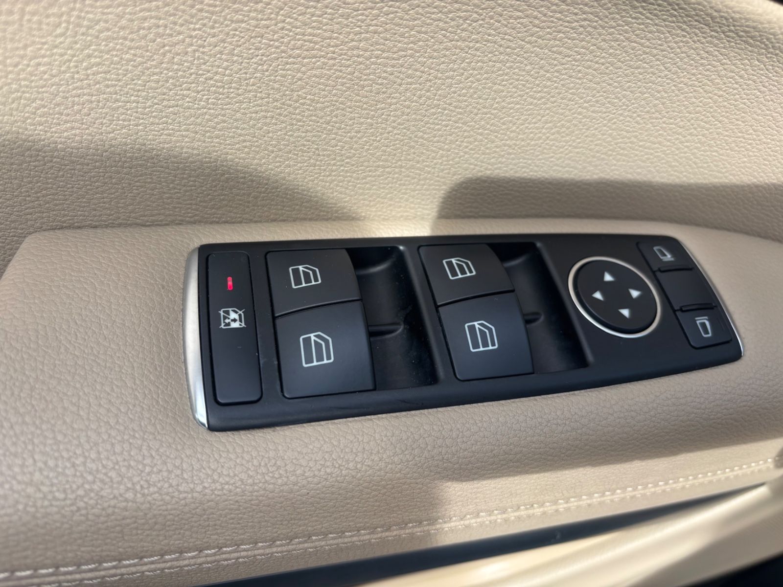 E 350Cabrio BlueEfficiency*SHZ*SITZBELÜ*KLIMAAUT
