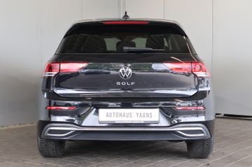 Volkswagen Golf VIII 2.0 TDI Active AID+ACC+LED+CARPLAY