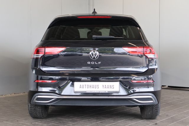 Volkswagen Golf VIII 2.0 TDI Active AID+ACC+LED+CARPLAY