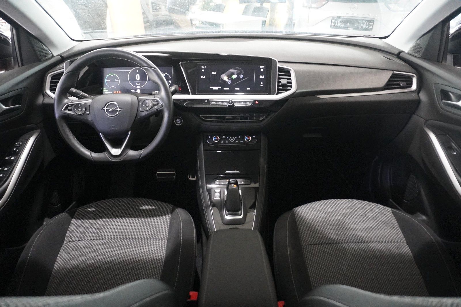 Fahrzeugabbildung Opel Grandland (X) 1.6T EDITION HYBRID NAVI/LED/VIRT.