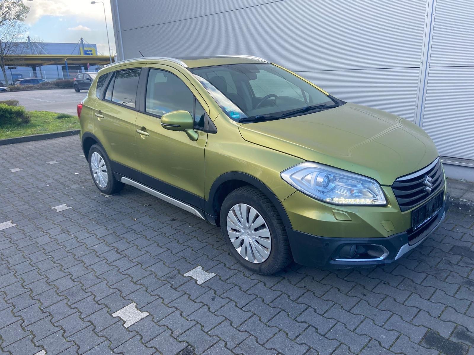 Suzuki SX4 Comfort + 4x4 Navi Kamera Tüv Neu Leder!!!