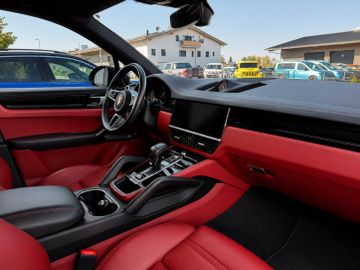 Porsche Cayenne - 11