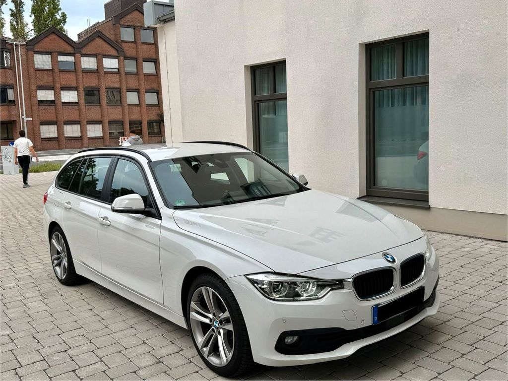 Image of BMW 320