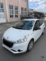 Peugeot 208 Access - Peugeot 208 Access mit Benzin-Antrieb