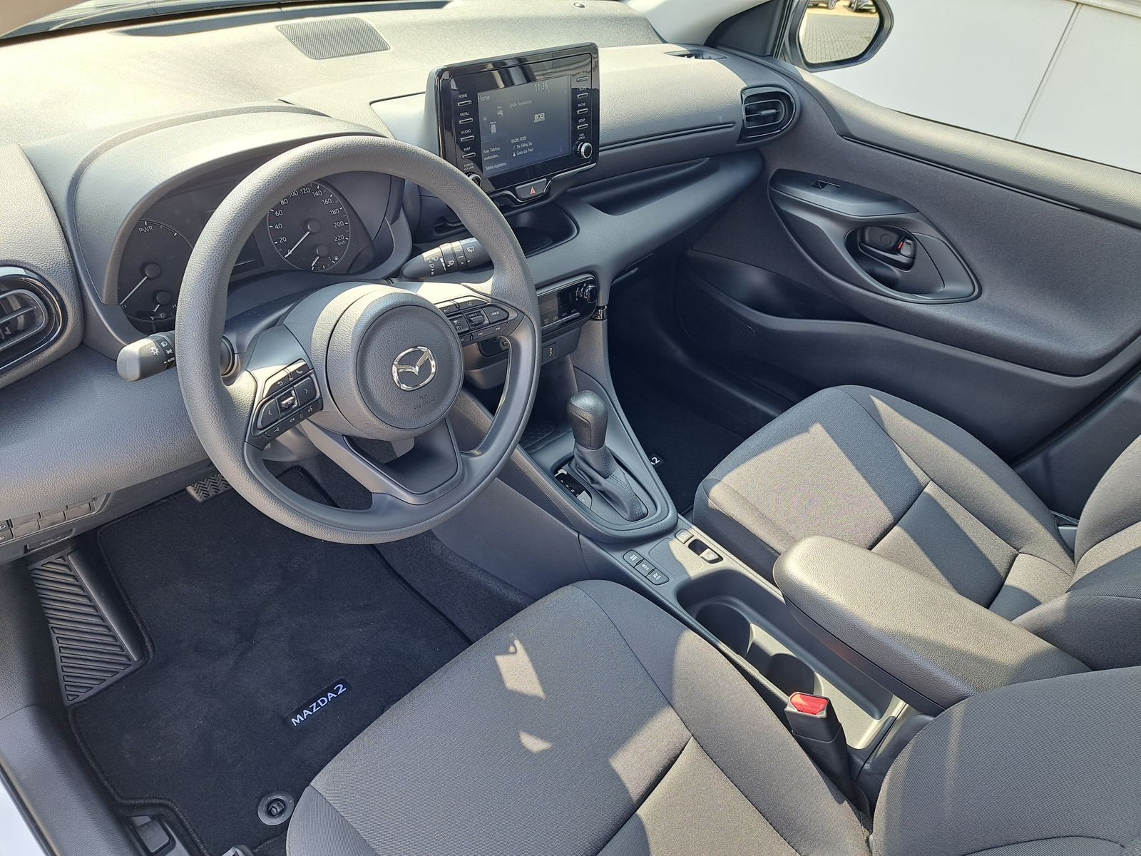 Fahrzeugabbildung Mazda 2 Hybrid 1.5 AUTOMATIK ABSTANDSTEMPOMAT