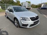 Skoda Octavia Combi RS 2.0l TDI Scheckheft Gepflegt - Skoda Octavia: Allradantrieb