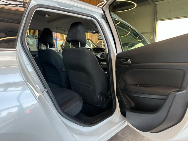 Peugeot 308 SW Allure *TEMPO*NAVI*PDC*KLIMAAUTO*